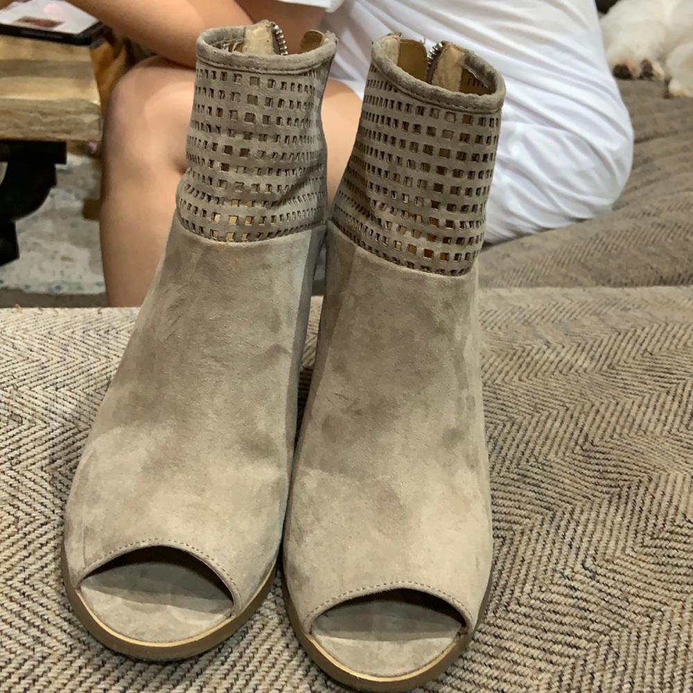 heeled booties